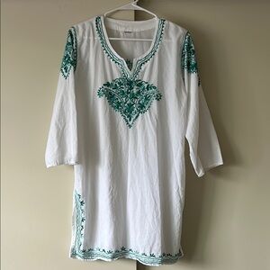White and Green Embellished 3/4 Sleeve Tunic